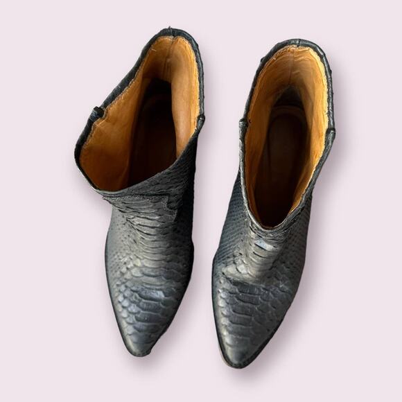 Zara Black Textured Ankle Boots - Picture 3 of 11